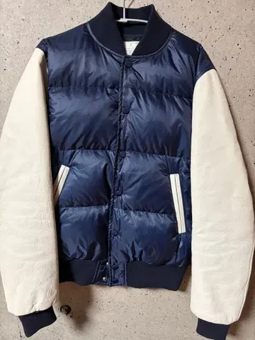 새상품급 sacai 소매 가죽 바시티 자켓