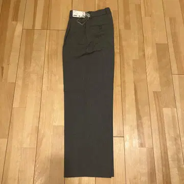 UNIQLO 턱 와이드 팬츠