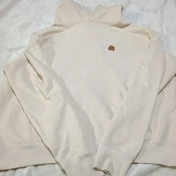 크림색 후드 부착 후드티 M 사이즈