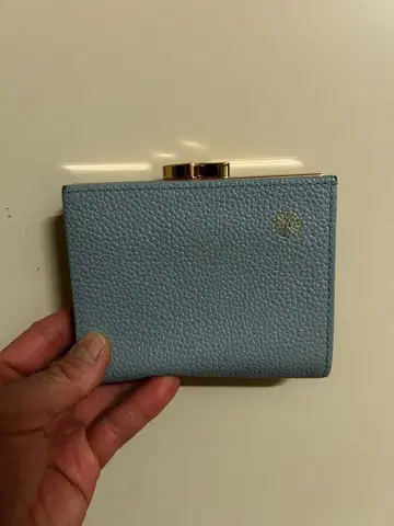 황궁 스카이블루 가죽 접이식 지갑 골드 금장 장식 포함