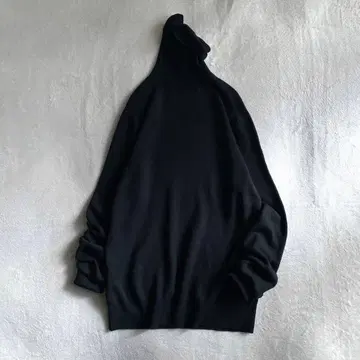 [새상품급] EVERYDAY I LIKE. 울100% 터틀 니트 블랙