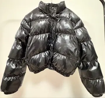 블랙 짧은 기장 다운 자켓