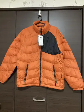오렌지 블랙 패널 디자인 다운 자켓 M 사이즈
