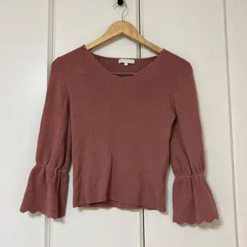 프로포션 바디 드레싱 리본 프릴 니트