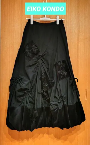 EIKO KONDO 벨로아 절개 디자인 벌룬 스커트 블랙