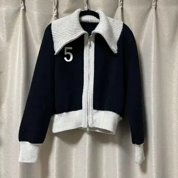 베이지 x 블랙 배색 니트 블루종 5 와펜 숏 아우터