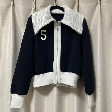 베이지 x 블랙 배색 니트 블루종 5 와펜 숏 아우터