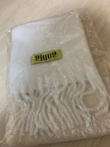 13호의 손뜨개질 머플러(거짓말) 22nd 생탄 굿즈