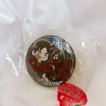 [ 레어 ] 진격의 거인  캔뱃지 엘렌 미카사