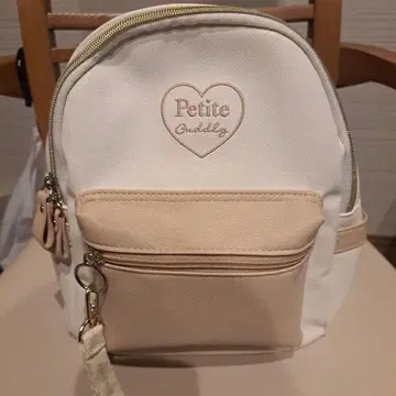 Petite Cuddly 화이트 백팩
