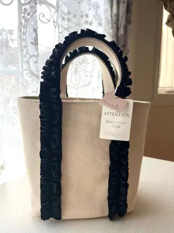 couture brooch 프릴 토트백 택 포함 미사용 새상품