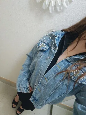 데님 자켓 펄 장식 포함