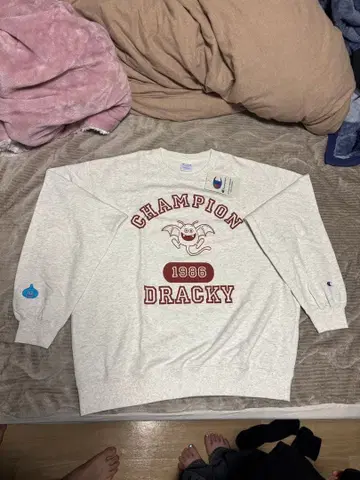 Champion 드라키 맨투맨 L