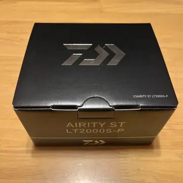 거의 새상품 다이와 23 에어리티 ST LT2000S-P