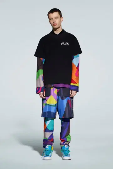 sacai x KAWS 로고 자수 T셔츠 21AW [ 사이즈 3 ]