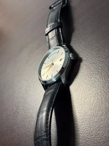 몽블랑 헤리티지 크로노메트리 데이데이트 118224 자동 와인딩 시계