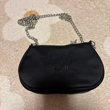 Number_i 숄더 파우치