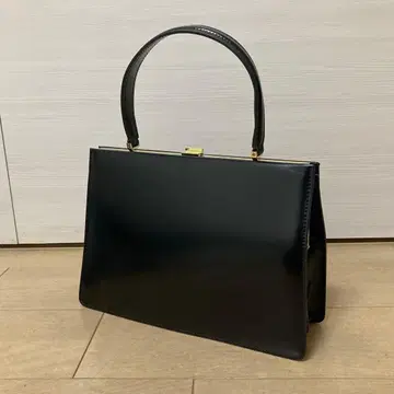 천연 가죽 여성용 핸드백 블랙 클래스프 금속 잠금장치 클래식