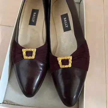 BALLY 펌프스 7 1/2 정크