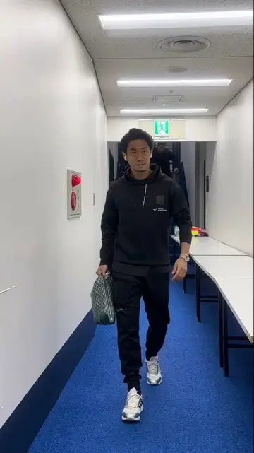 세레소 오사카 선수 착용 이동복 스웨트 팬츠 M 사이즈