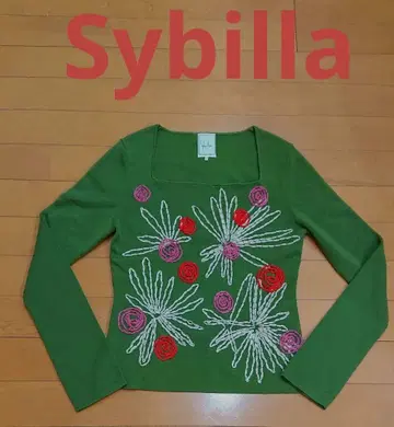 [ 최종 가격 인하 ] 시빌라 꽃무늬 자수 가을/겨울 울 니트 L