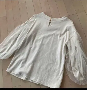 새상품급 바빌론 벌룬 슬리브 튤 티셔츠