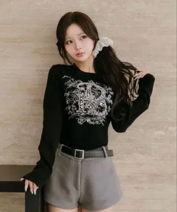 다리치 DR 비쥬 플라워 리브 니트탑