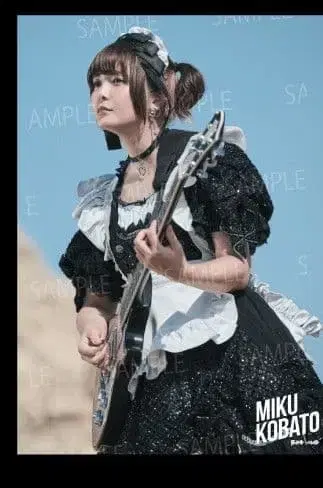 BAND-MAID 포스터 코바토 미쿠