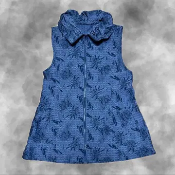 다크 블루 꽃무늬 슬리브리스 상의