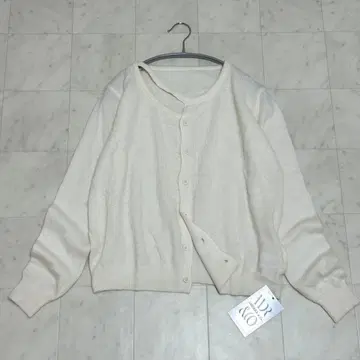 미사용 새상품 ANDREA&Co. 니트 가디건 비대칭 울 혼방