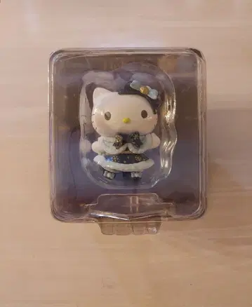 헬로키티 파란 드레스 피규어 제일복권