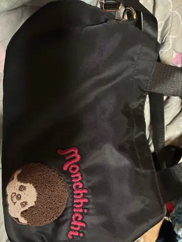 몽치치 블랙 숄더백