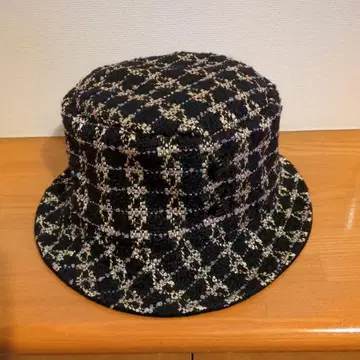 새상품급! CA4LA (카시라) 버킷햇 블랙과 화이트 체크 무늬