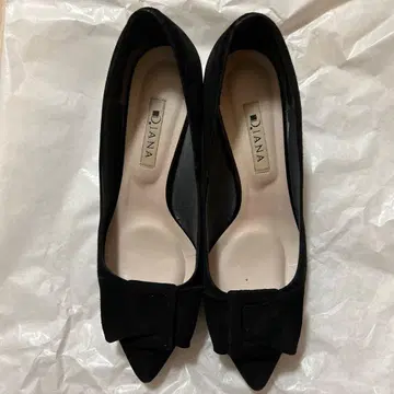 DIANA 블랙 스틸레토 펌프스