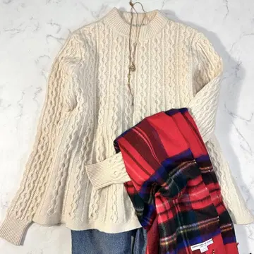 에스트네이션 ESTNATION 페플럼 케이블 니트