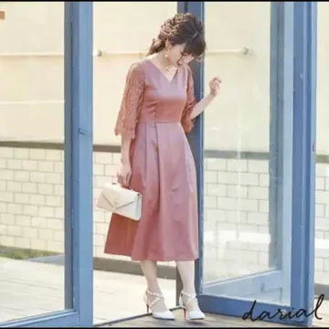 복숭아 프로듀스 새틴 플레어 원피스