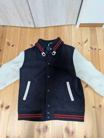 BEAMS 자켓 블랙과 화이트