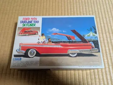 1959 Ford Fairlane 500 Skyliner 1/32