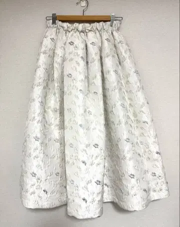 링커블 자카드 스커트