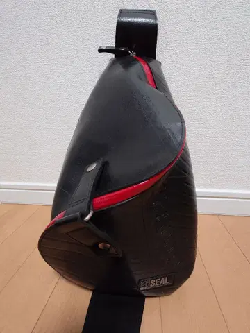 새상품급 SEAL 원숄더백 spiral 레드