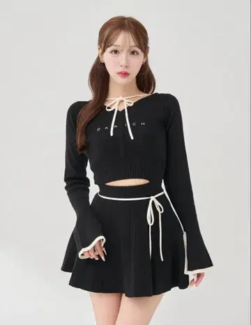 다리치 허리 오픈 리본 디자인 니트 미니 원피스 블랙