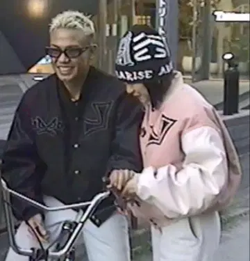 BAD BOY x 가와구치진 콜라보 바시티 자켓