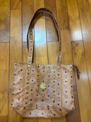 브라운 다이아몬드 패턴 토트백