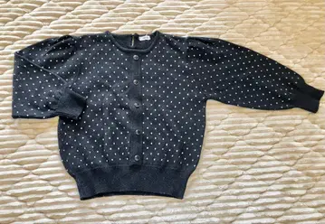 블랙 x 화이트 도트 무늬 벌룬 니트 가디건