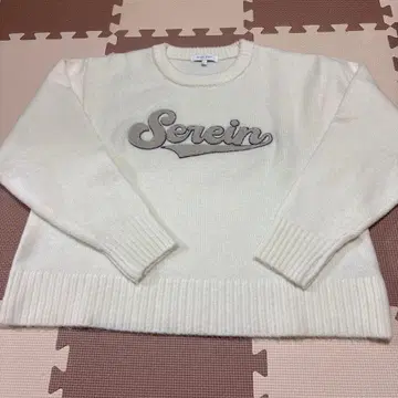 GLOBAL WORK 아이보리 로고 숏 니트 풀오버 미사용