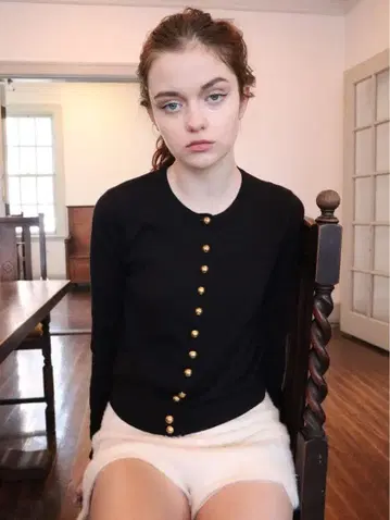 epine 에 button spring cardigan 블랙