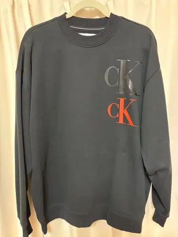 캘빈 클라인 블랙 맨투맨 L 사이즈