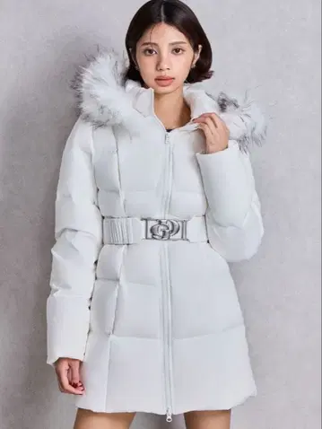 GYDA 신상 화이트 다운 자켓 퍼 포함