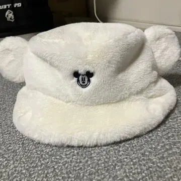 디즈니 복슬복슬 모자 화이트