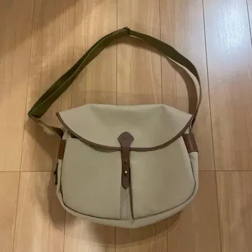 마르티니크 ESL 193 숄더백 베이지